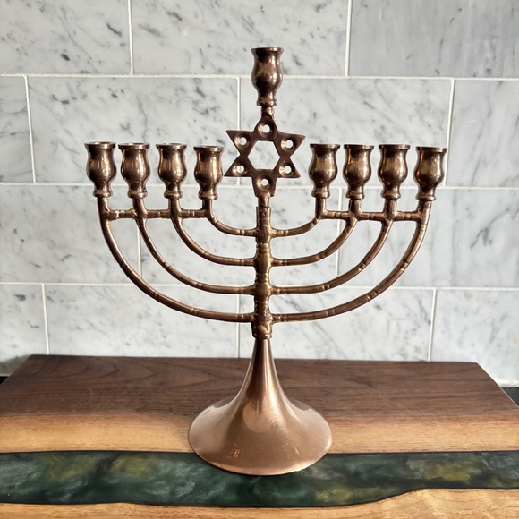 Vintage Brass Hanukkah Menorah, 9 Branch Candelabrum - Picture 4 of 13